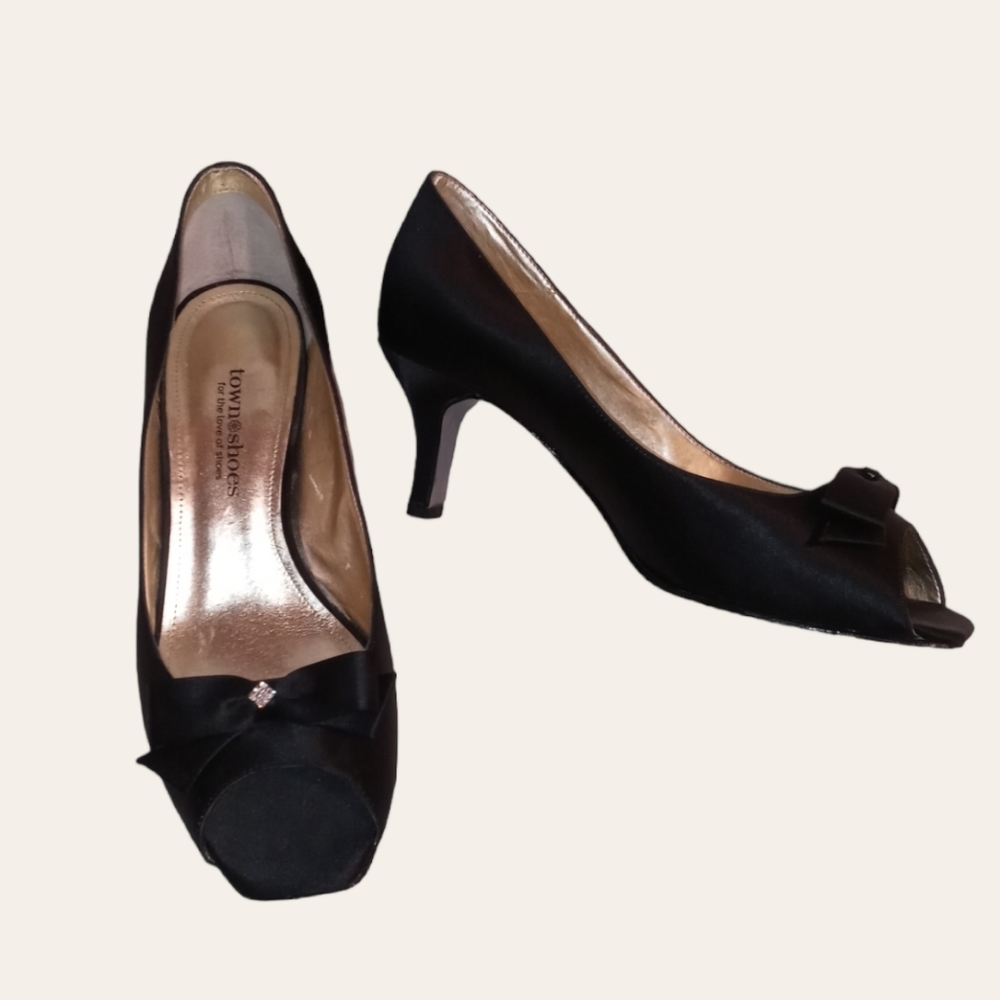 'Town Shoes' Black Satin Peep-toe Low Heels